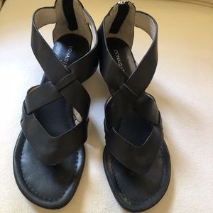 Donald J Pliner Sandal